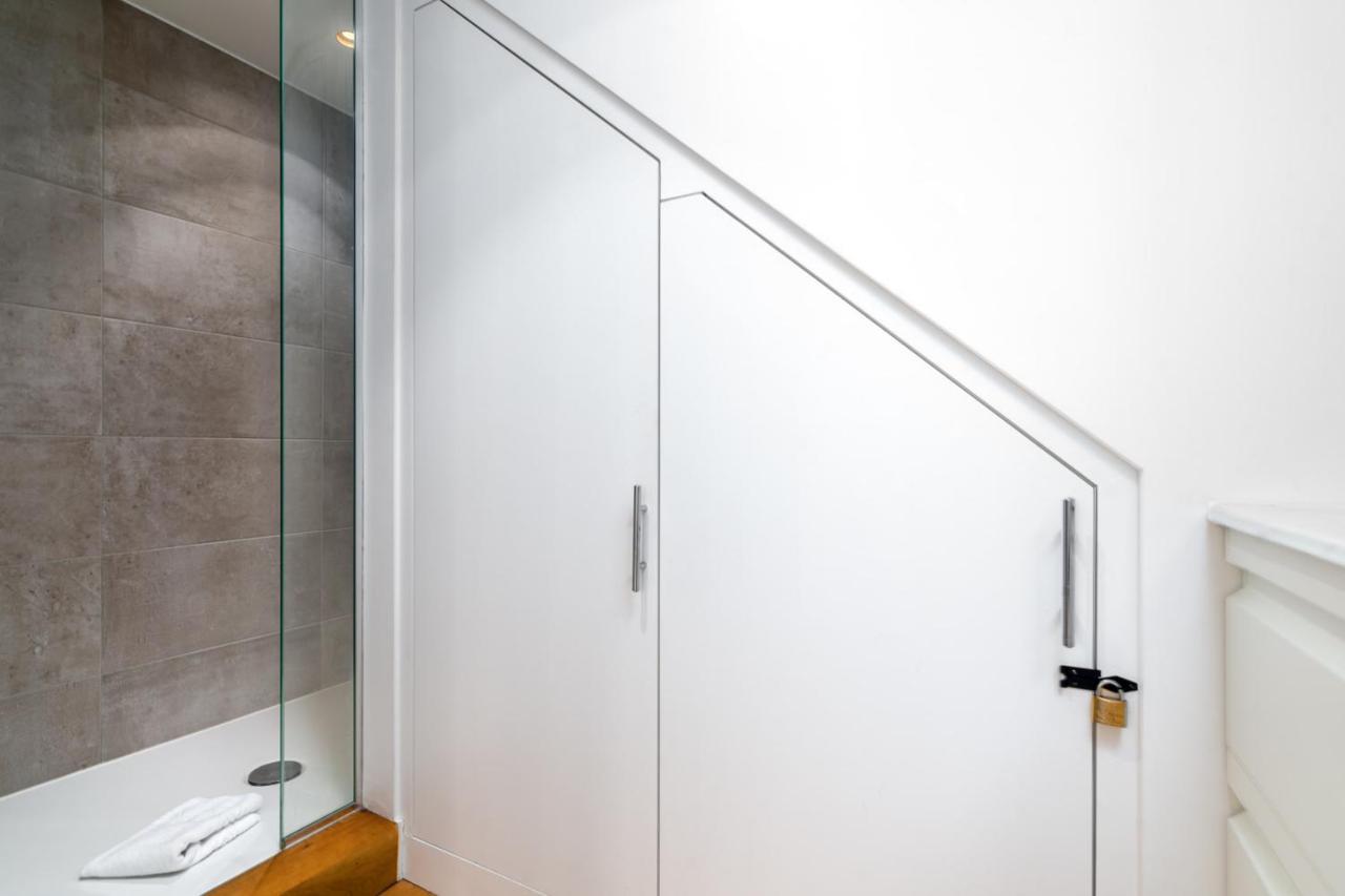 Guestready - Mews House - Spacious 2br In West Kensington Londra